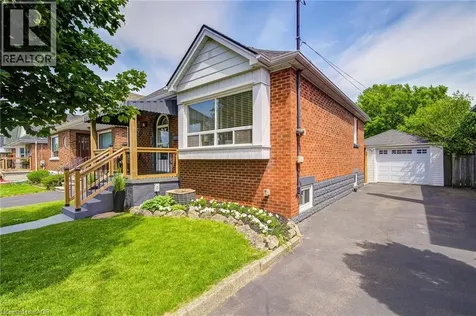 105 Weir Street South Hamilton ON L8K 3A8