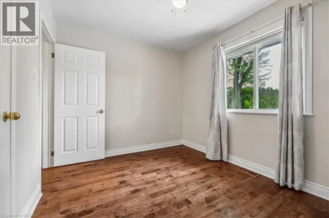 668 Bridle Burlington ON L7L 4E1