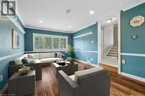 668 Bridle Burlington ON L7L 4E1