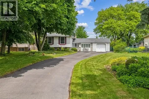 668 Bridle Burlington ON L7L 4E1