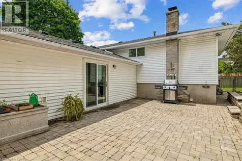 668 Bridle Burlington ON L7L 4E1