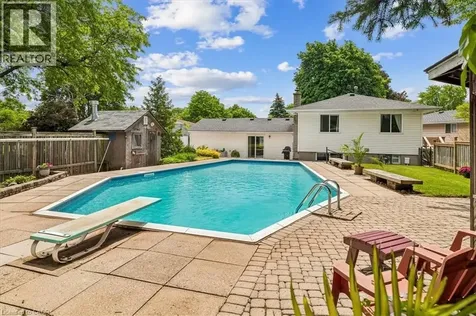 668 Bridle Burlington ON L7L 4E1