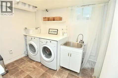 49 Park Street East Dundas ON L9H 1C9