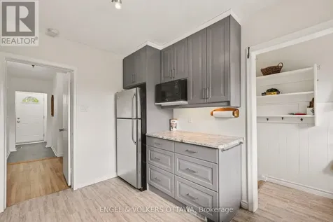 1113 Field Street Ottawa ON K2C 2P6