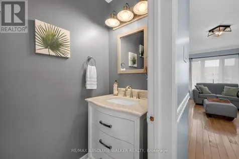 2061 Legrand Crescent Ottawa ON K1E 3R1