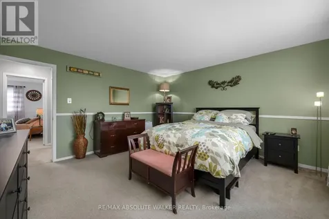 2061 Legrand Crescent Ottawa ON K1E 3R1