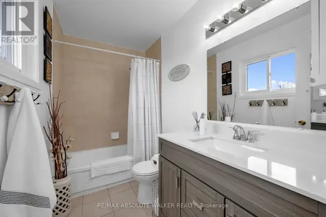 2061 Legrand Crescent Ottawa ON K1E 3R1