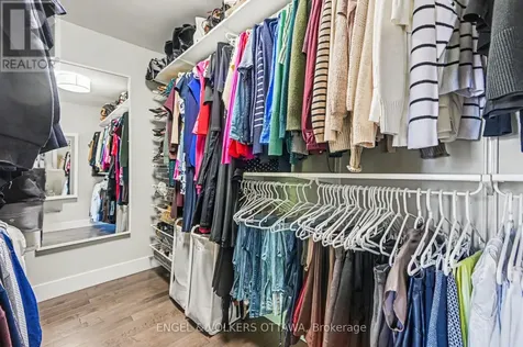 1299 Alloway Crescent Ottawa ON K1K 3Y9