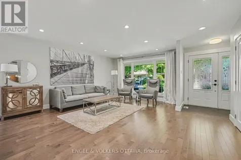 1299 Alloway Crescent Ottawa ON K1K 3Y9