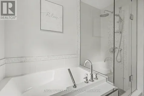 1299 Alloway Crescent Ottawa ON K1K 3Y9