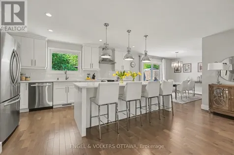 1299 Alloway Crescent Ottawa ON K1K 3Y9