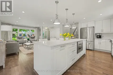 1299 Alloway Crescent Ottawa ON K1K 3Y9