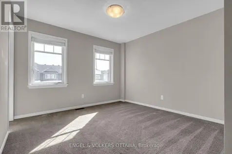 40 Tapadero Avenue Ottawa ON K2V 0E2