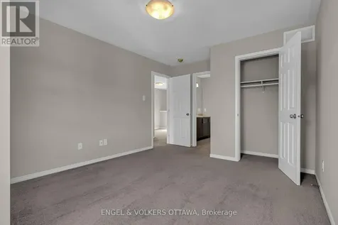 40 Tapadero Avenue Ottawa ON K2V 0E2