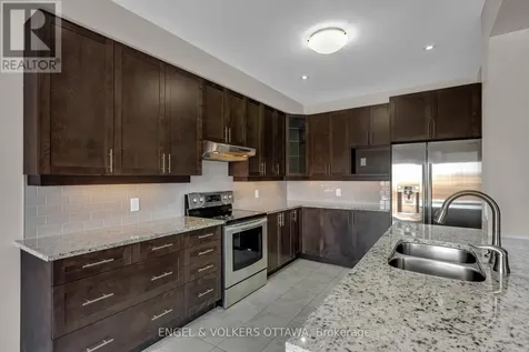 40 Tapadero Avenue Ottawa ON K2V 0E2
