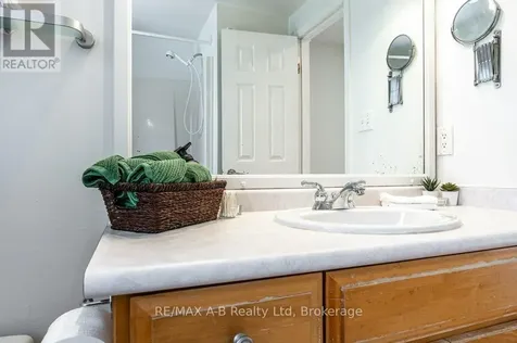 86 Freeland Drive Stratford ON N4Z 1H1