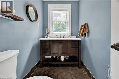 45 Glendale Road Kitchener ON N2H 2Z7