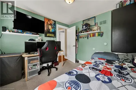 45 Glendale Road Kitchener ON N2H 2Z7