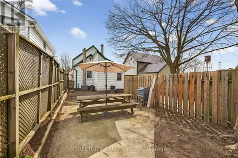 12 Pearl Street Tillsonburg ON N4G 1L3