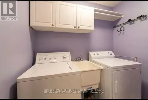 60 Everglade Crescent Kitchener ON N2E 3Y6