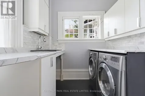30 Shrewsbury Street Stratford ON N5A 2V5