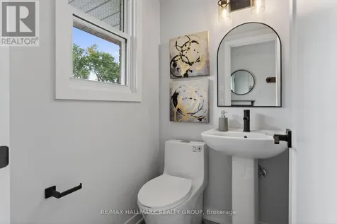660 Hochelaga Street Ottawa ON K1K 2E9