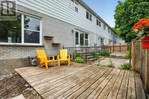 660 Hochelaga Street Ottawa ON K1K 2E9