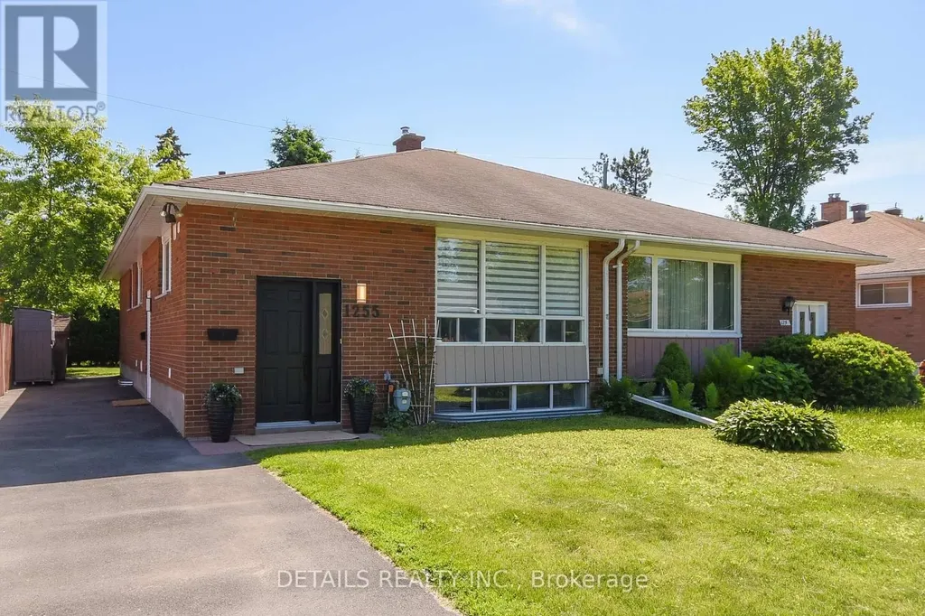 1255 Highgate Road Ottawa ON K2C 2Y5