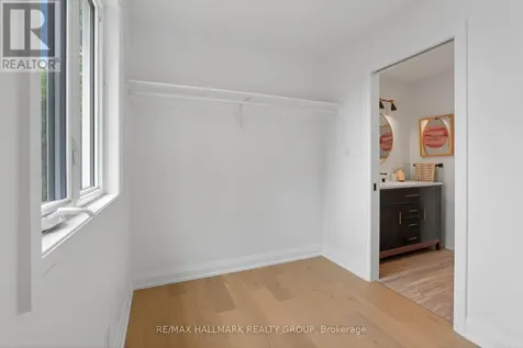 660 Hochelaga Street Ottawa ON K1K 2E9