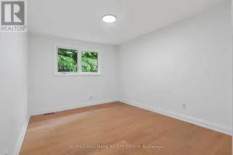 660 Hochelaga Street Ottawa ON K1K 2E9