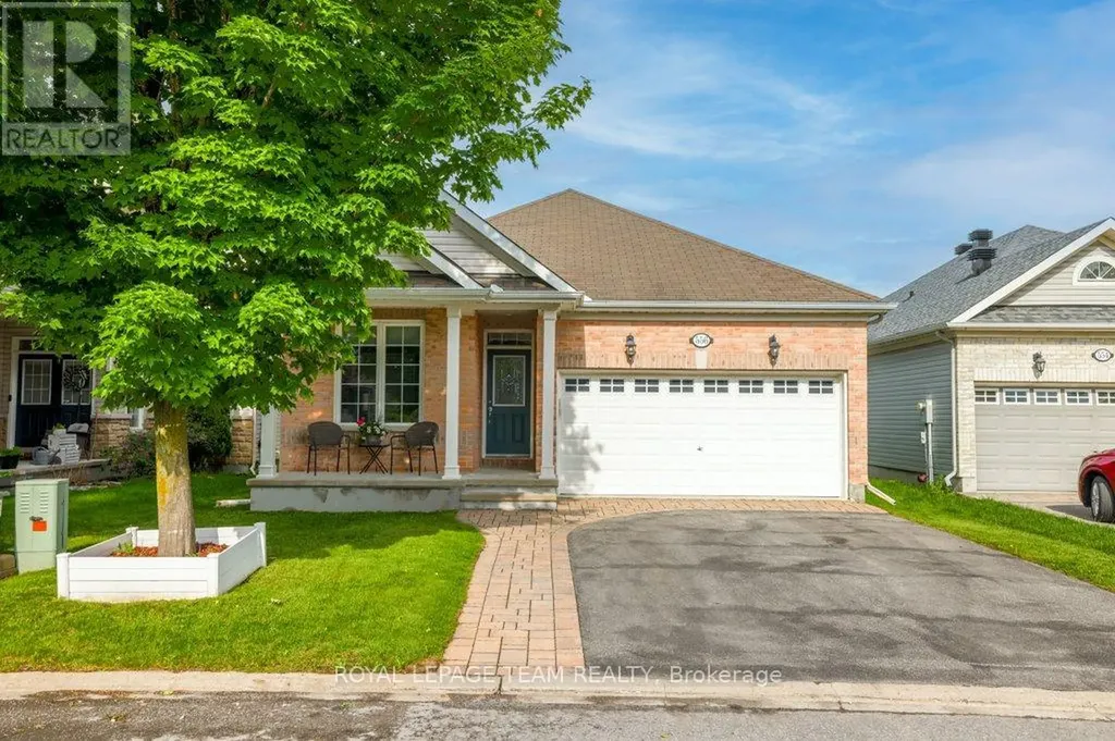 556 Dalewood Crescent Ottawa ON K2S 0L3