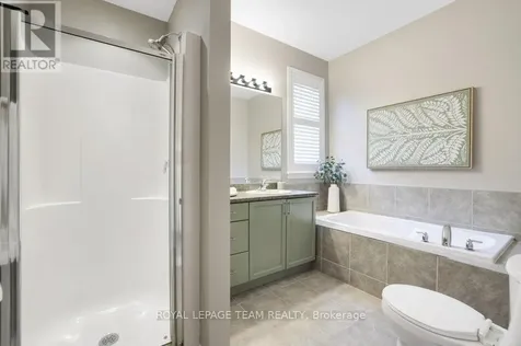 556 Dalewood Crescent Ottawa ON K2S 0L3