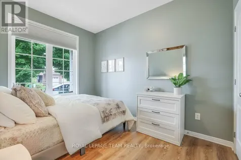556 Dalewood Crescent Ottawa ON K2S 0L3