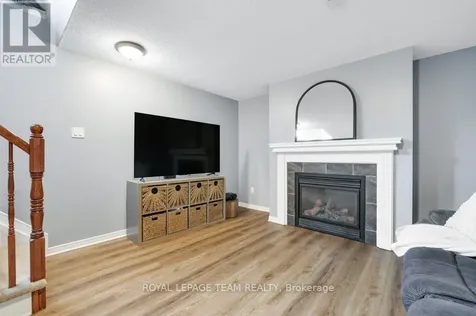 556 Dalewood Crescent Ottawa ON K2S 0L3