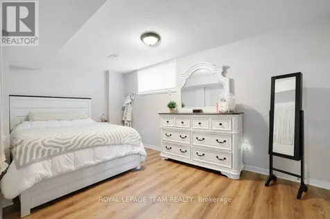 556 Dalewood Crescent Ottawa ON K2S 0L3