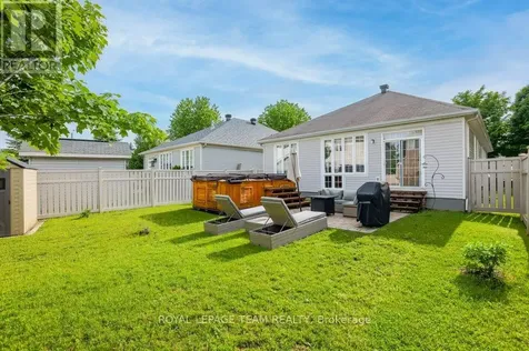 556 Dalewood Crescent Ottawa ON K2S 0L3