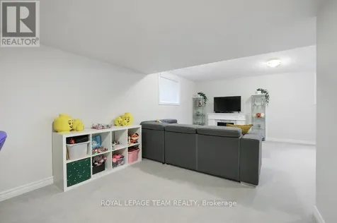 702 Vivera Place Ottawa ON K2S 2M8