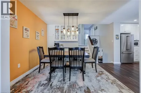 2348 Malcolm Crescent Burlington ON L7P 4H4