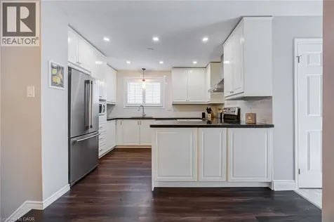 2348 Malcolm Crescent Burlington ON L7P 4H4