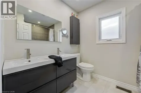 2348 Malcolm Crescent Burlington ON L7P 4H4