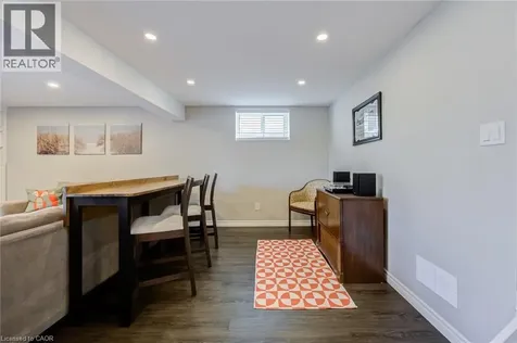 2348 Malcolm Crescent Burlington ON L7P 4H4