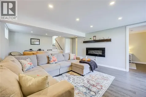 2348 Malcolm Crescent Burlington ON L7P 4H4