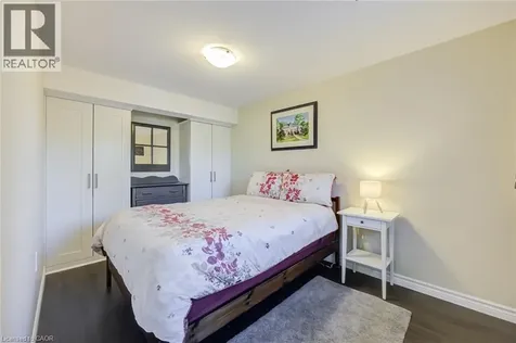 2348 Malcolm Crescent Burlington ON L7P 4H4