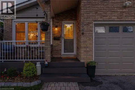 2348 Malcolm Crescent Burlington ON L7P 4H4