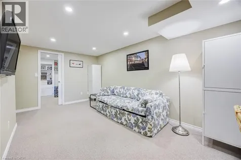 2348 Malcolm Crescent Burlington ON L7P 4H4