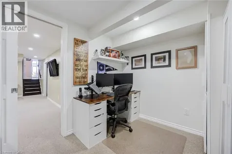 2348 Malcolm Crescent Burlington ON L7P 4H4