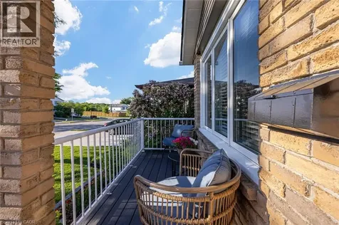 2348 Malcolm Crescent Burlington ON L7P 4H4