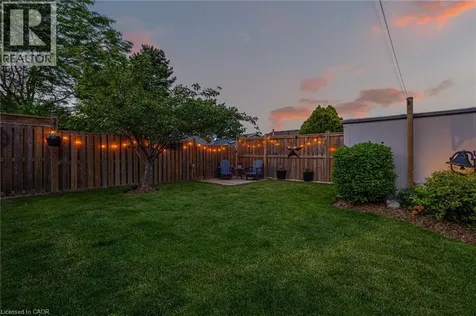 2348 Malcolm Crescent Burlington ON L7P 4H4