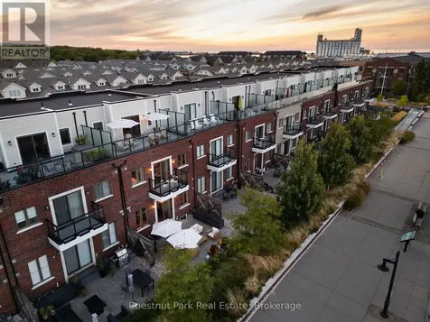 31 Emerson Mews Collingwood ON L9Y 2X4