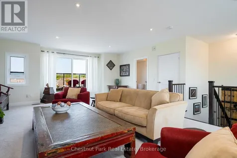 31 Emerson Mews Collingwood ON L9Y 2X4